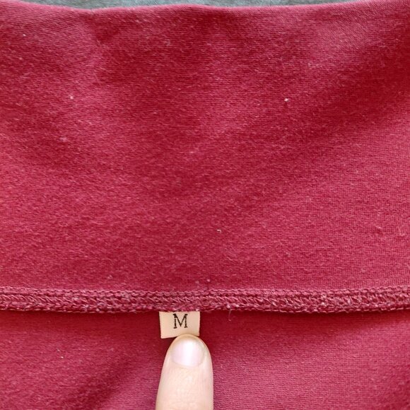 Burgundy midi skirt - Picture 3 of 3